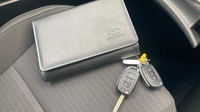 Hyundai I20 1.0T GDi 48V MHD SE Connect 5dr Petrol Hatchback Grey