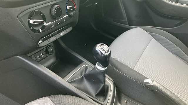 Hyundai i20 1.2 MPi SE 5dr Petrol Hatchback