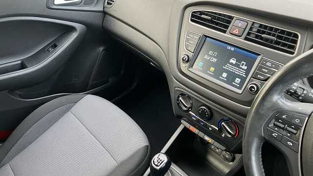 Hyundai i20 1.2 MPi SE 5dr Petrol Hatchback