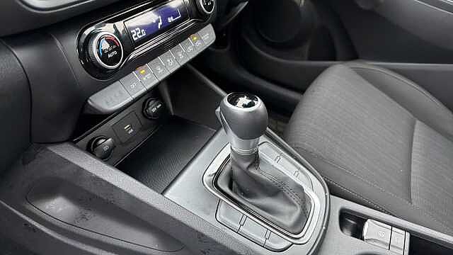 Hyundai KONA 1.6 GDi Hybrid SE Connect 5dr DCT Hybrid Hatchback Black