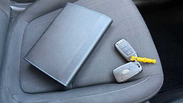 Hyundai KONA 1.6 GDi Hybrid SE Connect 5dr DCT Hybrid Hatchback Black