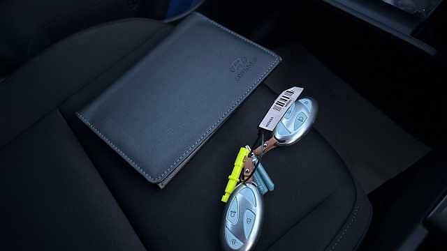 Hyundai KONA 160kW N Line 65kWh 5dr Auto Electric Hatchback White