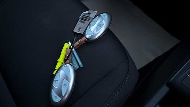 Hyundai KONA 160kW N Line 65kWh 5dr Auto Electric Hatchback White