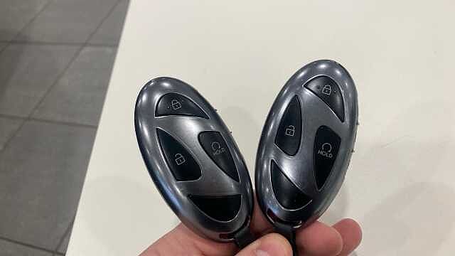 Hyundai SANTA FE 1.6 TGDi PHEV Calligraphy 5dr 4WD Auto [6 Seats] Estate Matte - Creamy White