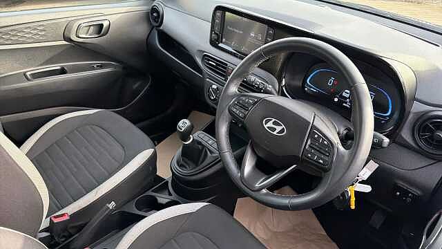 Hyundai i10 1.2 Advance 5dr Petrol Hatchback