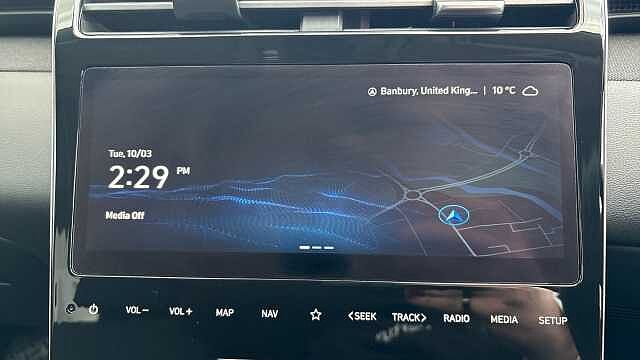 Hyundai TUCSON 1.6 TGDi 48V MHD SE Connect 5dr 2WD DCT Petrol Estate Red