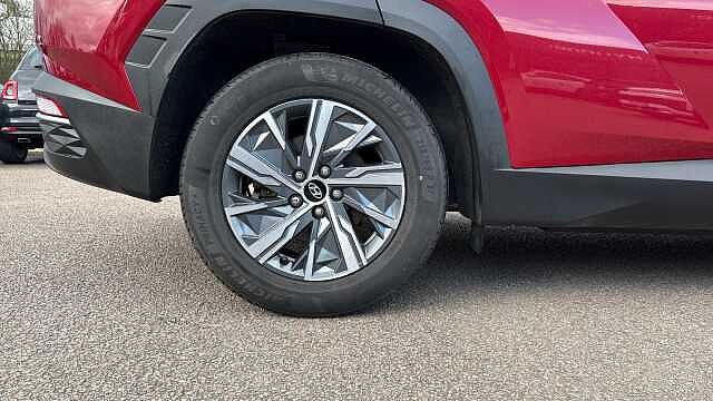 Hyundai TUCSON 1.6 TGDi 48V MHD SE Connect 5dr 2WD DCT Petrol Estate Red