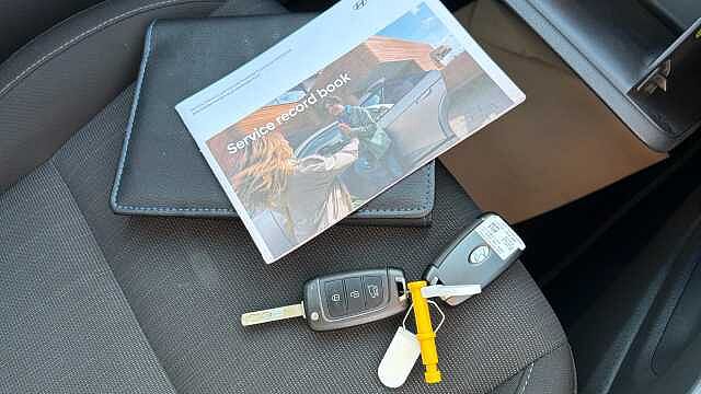 Hyundai KONA 1.6 GDi Hybrid SE Connect 5dr DCT Hybrid Hatchback Grey