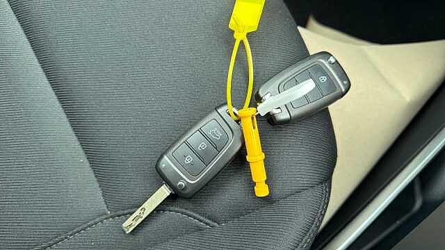 Hyundai TUCSON 1.6 TGDi Hybrid 230 SE Connect 5dr 2WD Auto Hybrid Estate Grey