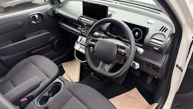 Hyundai INSTER 85kW 02 49kWh 5dr Auto Electric Hatchback Cream