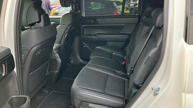 Hyundai SANTA FE 1.6 TGDi Hybrid Calligraphy 5dr 4WD Auto Hybrid Estate
