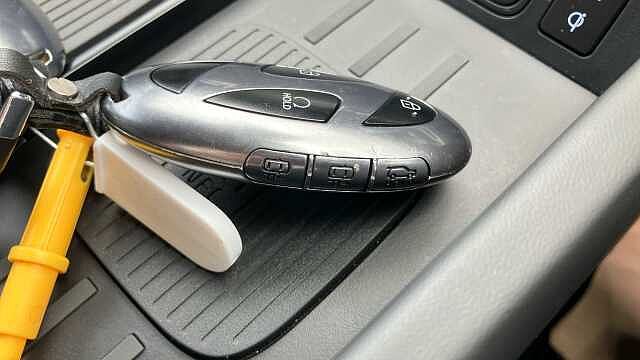 Hyundai SANTA FE 1.6 TGDi Hybrid Calligraphy 5dr 4WD Auto Hybrid Estate