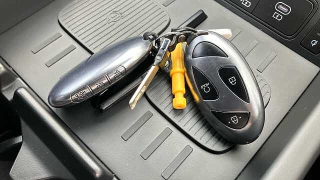 Hyundai SANTA FE 1.6 TGDi Hybrid Calligraphy 5dr 4WD Auto Hybrid Estate